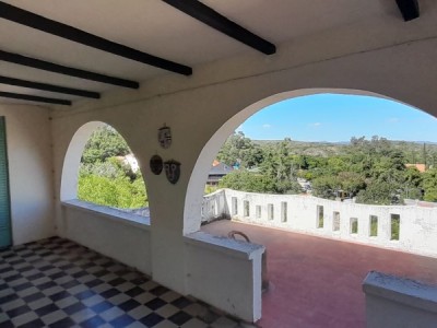 UNICA-  CASA CON FONDOS AL RIO- BALNEARIO EL DIQUECITO