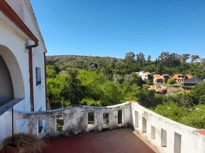 UNICA-  CASA CON FONDOS AL RIO- BALNEARIO EL DIQUECITO