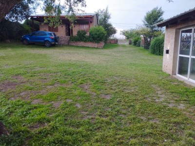 EXCELENTE PROPIEDAD CON PILETA Y QUINCHO