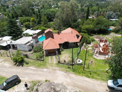 TANTI- CALLE IRLANDA- VILLA DOUMA