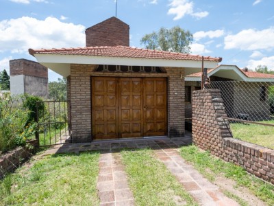 TANTI- CALLE IRLANDA- VILLA DOUMA