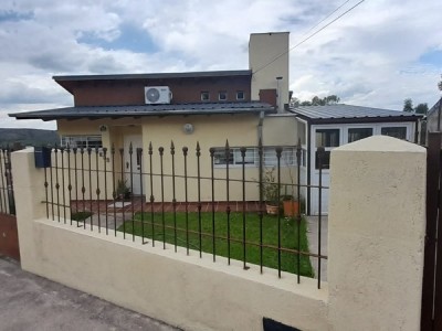 CASA EN VENTA EN TANTI- CALLE MENDOZA- CENTRO