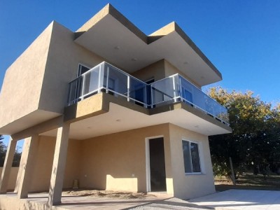 CASA A ESTRENAR-BARRIO LOS CHAÑARES- TANTI