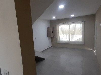 CASA A ESTRENAR-BARRIO LOS CHAÑARES- TANTI
