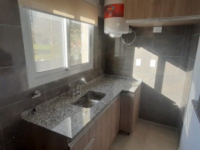CASA A ESTRENAR-BARRIO LOS CHAÑARES- TANTI